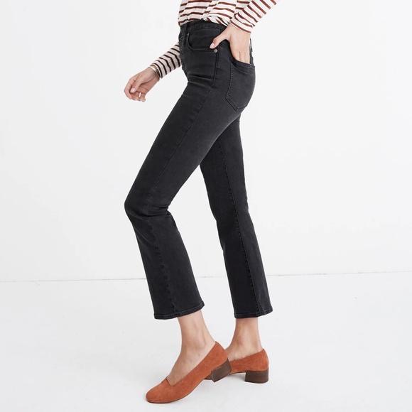 Madewell | Cali Demi-Boot Jeans in Bellspring Wash: Button-Front Edition - Picture 7 of 9
